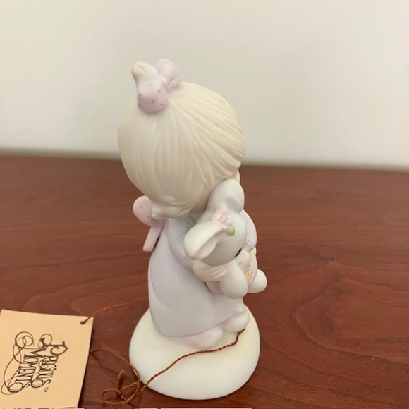 Precious Moments - Jesus Loves Me (girl) - E-1372/G - 1978 - Picture 5 of 7